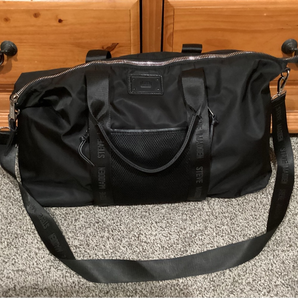 Steve Madden travel bag